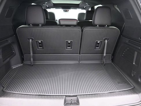 New 2026 Chevrolet Traverse Z71 w/ Driver Confidence Package image 13