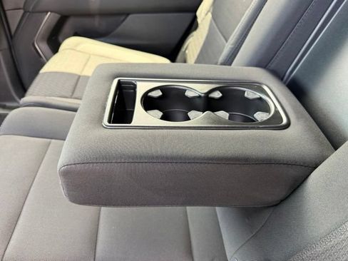 Used 2025 Chevrolet Tahoe LS RWD image 16