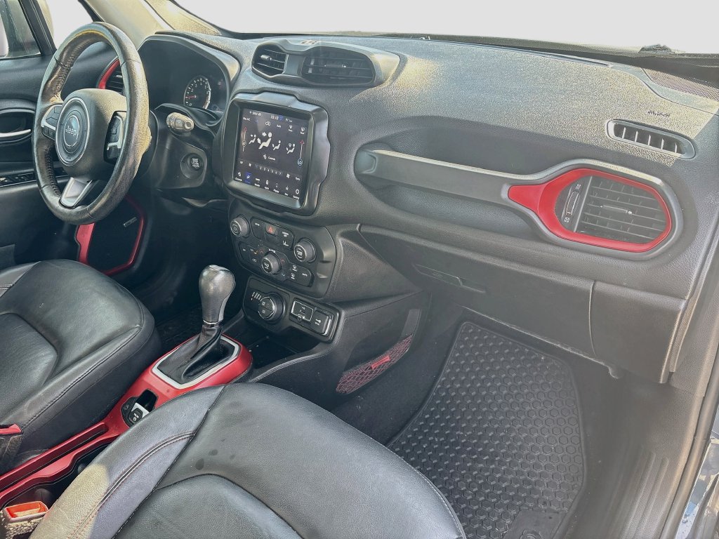 Used 2021 Jeep Renegade Trailhawk w/ Sun & Sound Group AWD/4WD image 31