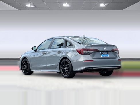 Used 2025 Honda Civic Sport image 3