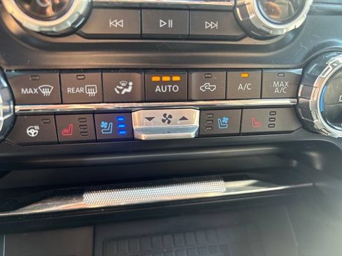 Used 2022 Ford F150 Lariat w/ Equipment Group 502A High AWD/4WD image 32