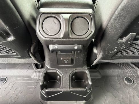 Used 2023 Jeep Gladiator Mojave w/ LED Lighting Group AWD/4WD image 23