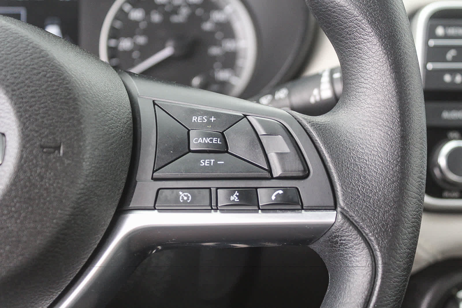 Used 2020 Nissan Versa SV FWD image 31