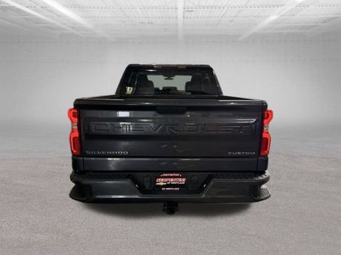 Used 2021 Chevrolet Silverado 1500 Custom AWD/4WD image 22