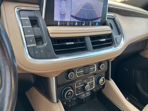 Used 2021 Chevrolet Tahoe Premier w/ Premium Package RWD image 37