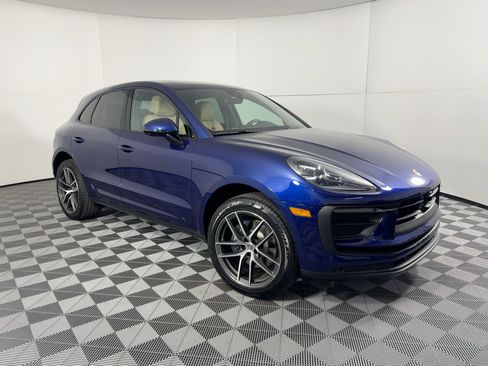 Used 2026 Porsche Macan image 7
