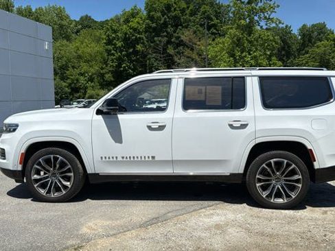 Certified 2023 Jeep Grand Wagoneer Series III AWD/4WD image 4