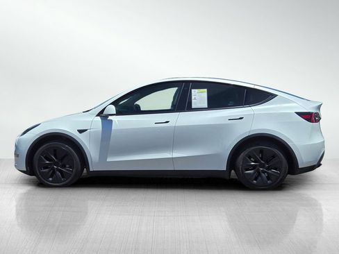 Used 2023 Tesla Model Y Long Range AWD/4WD image 7