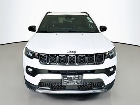 New 2026 Jeep Compass Latitude image 2