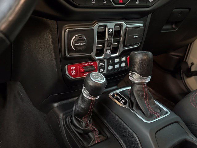 Used 2022 Jeep Wrangler Unlimited Rubicon w/ Cold Weather Group AWD/4WD image 24