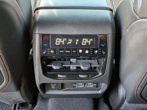 Used 2024 Jeep Grand Cherokee L Summit AWD/4WD image 18