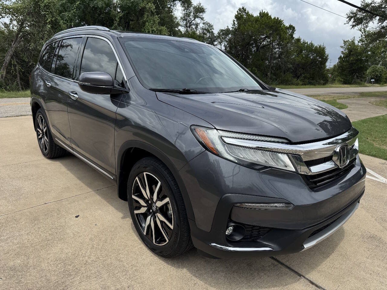 Used 2019 Honda Pilot Touring image 2