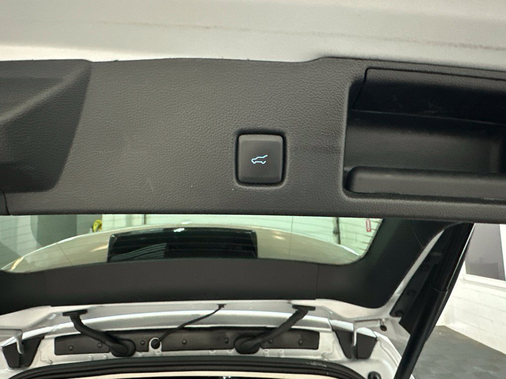 Used 2025 Ford Escape ST-Line Select AWD/4WD image 35