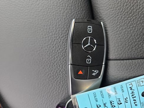 New 2026 Mercedes-Benz GLB 250 image 37