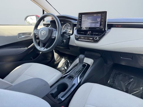 Used 2021 Toyota Corolla LE image 15