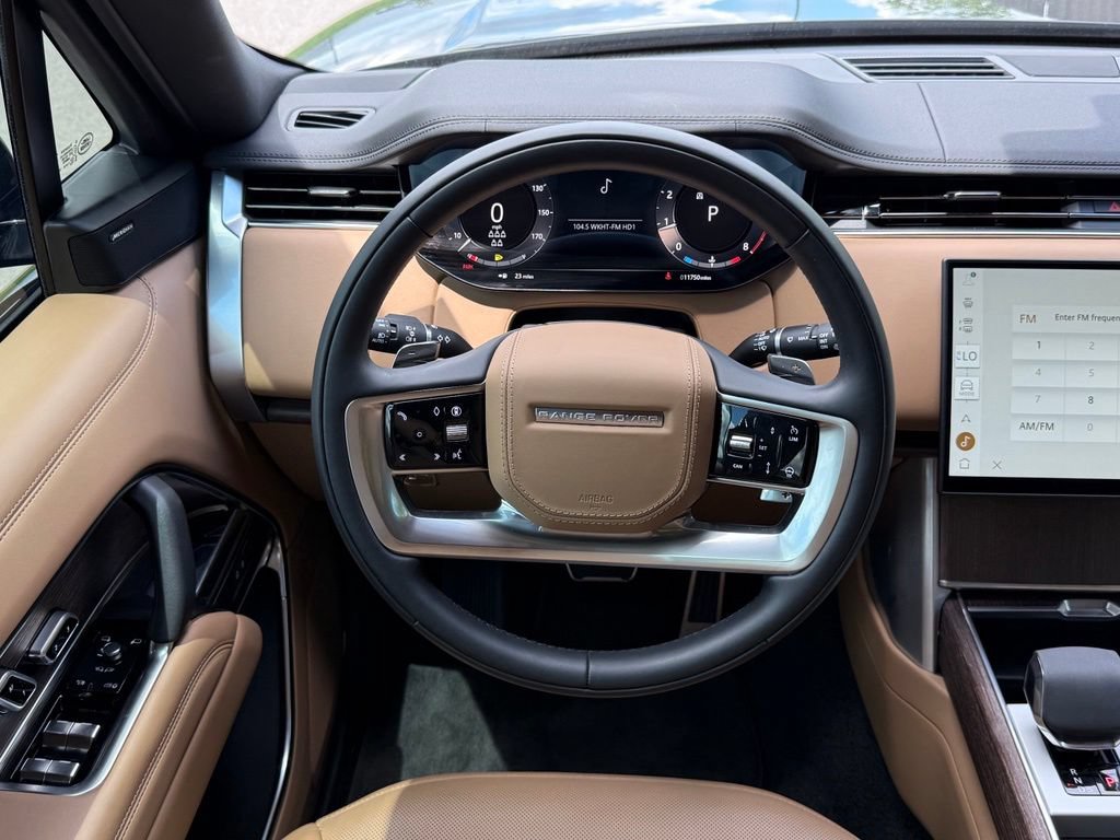 Certified 2025 Land Rover Range Rover Long Wheelbase SE AWD/4WD image 18
