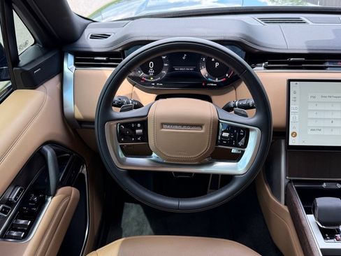 Certified 2025 Land Rover Range Rover Long Wheelbase SE AWD/4WD image 18