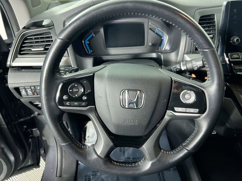 Used 2023 Honda Odyssey Touring image 15