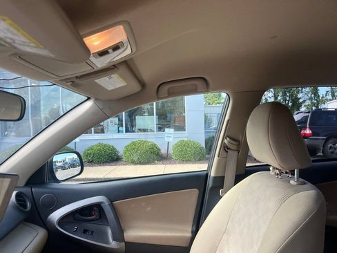 Used 2011 Toyota RAV4 4WD w/ Base L4 Extra Value Pkg image 11
