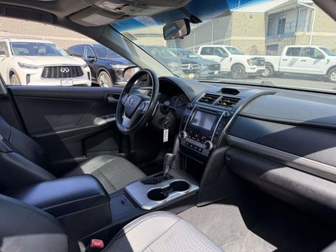 Used 2012 Toyota Camry SE image 11