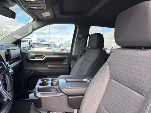 Used 2023 Chevrolet Silverado 1500 LT AWD/4WD image 28