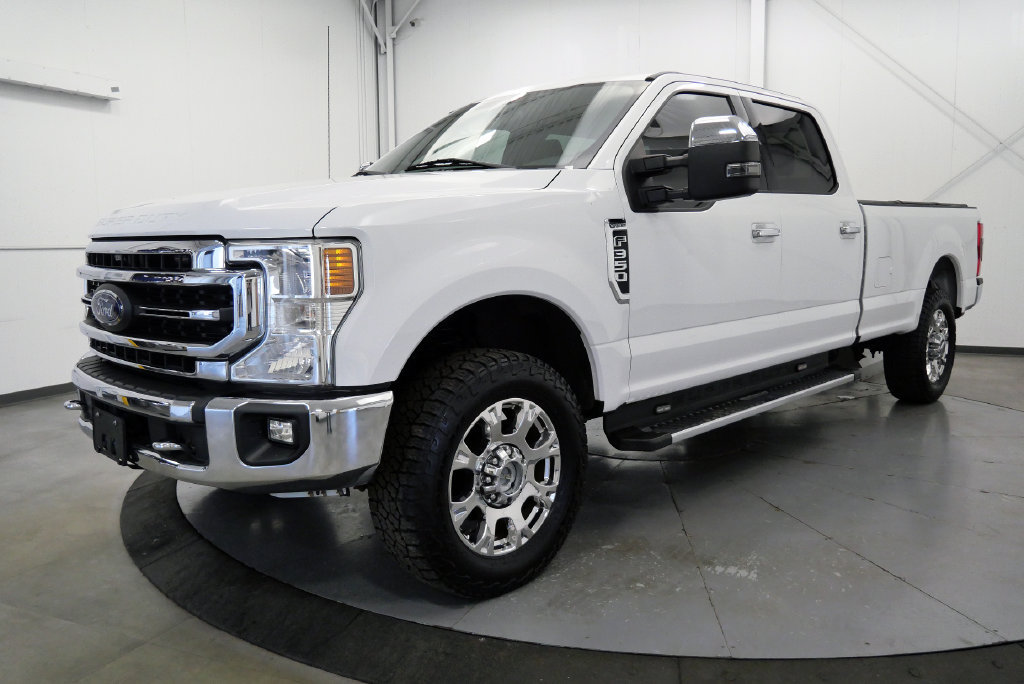 Used 2020 Ford F350 Lariat w/ Chrome Package AWD/4WD image 4