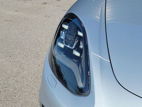 Certified 2018 Porsche Panamera RWD image 15