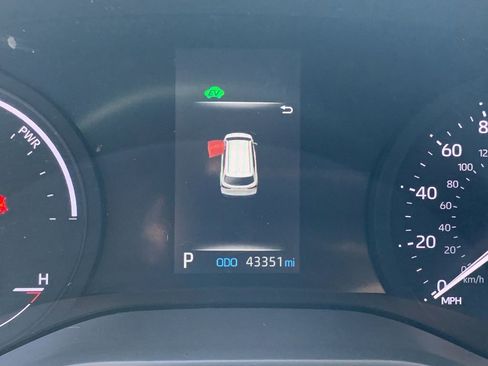 Used 2022 Toyota Sienna XSE w/ XSE Plus Package image 34