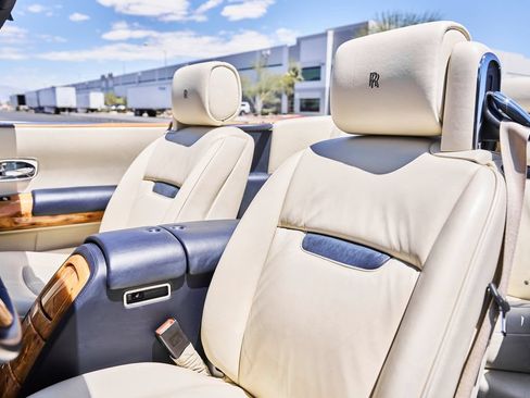 Used 2009 Rolls-Royce Phantom Drophead Coupe RWD image 47