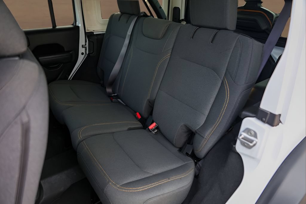 Used 2025 Jeep Wrangler Unlimited Sport AWD/4WD image 22
