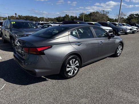 Certified 2025 Nissan Altima 2.5 S image 4