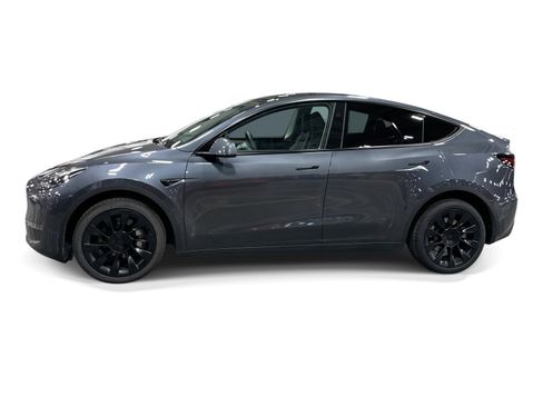 Certified 2023 Tesla Model Y Long Range AWD/4WD image 3