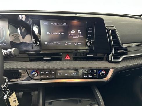 Used 2024 Kia Sportage LX image 21