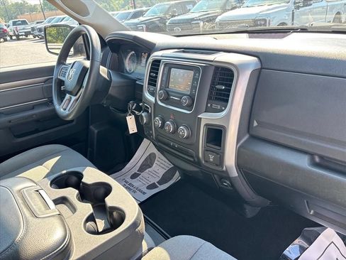 Used 2023 RAM 1500 Classic SLT AWD/4WD image 13