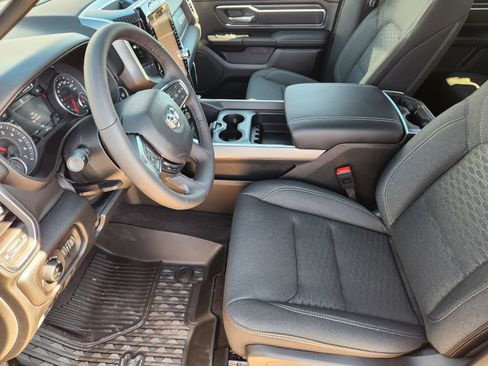 New 2026 RAM 1500 4x4 Crew Cab image 12