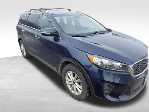 Used 2019 Kia Sorento AWD w/ LX Convenience Package image 2