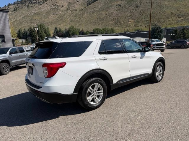 Used 2023 Ford Explorer XLT w/ Equipment Group 202A AWD/4WD image 9