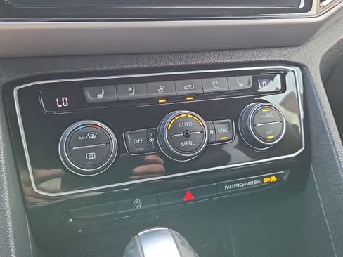 Used 2020 Volkswagen Atlas Cross Sport SEL Premium R-Line image 42