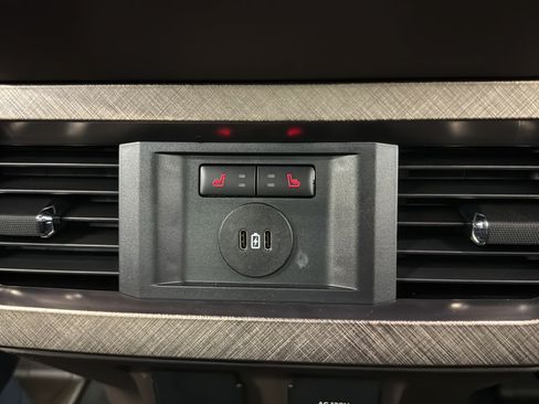 Used 2024 Ford F250 King Ranch AWD/4WD image 40