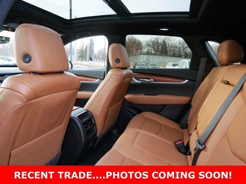 Used 2021 Cadillac XT5 Premium Luxury image 10