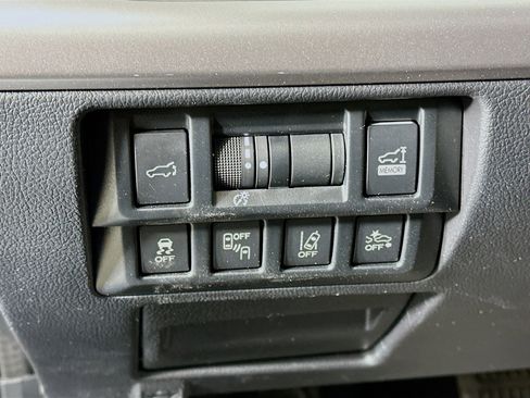 Used 2019 Subaru Outback 2.5i Premium image 16