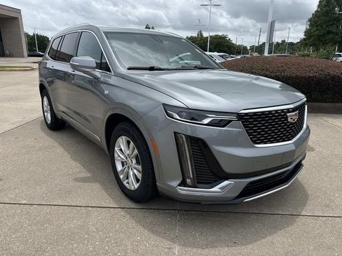 Used 2023 Cadillac XT6 Luxury FWD image 3