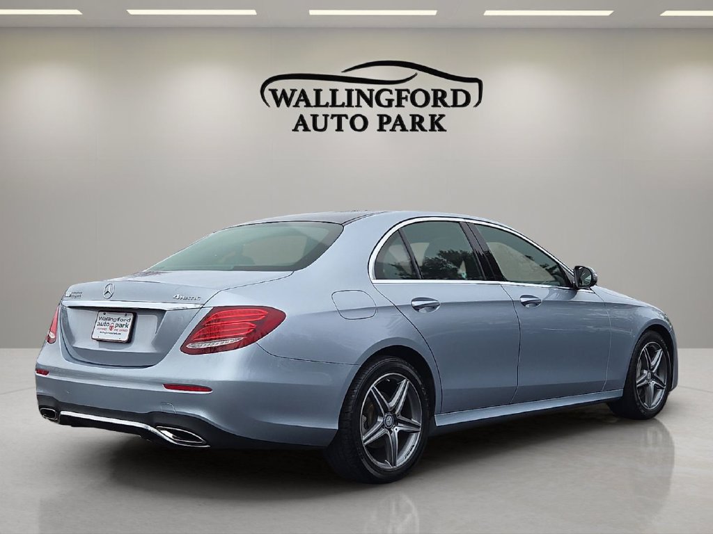 Used 2017 Mercedes-Benz E 300 4MATIC image 4