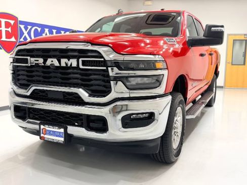 Used 2026 RAM 2500 Big Horn AWD/4WD image 4