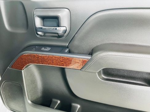 Used 2019 GMC Sierra 2500 SLE image 28