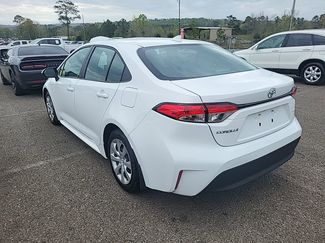 Used 2025 Toyota Corolla LE video 2
