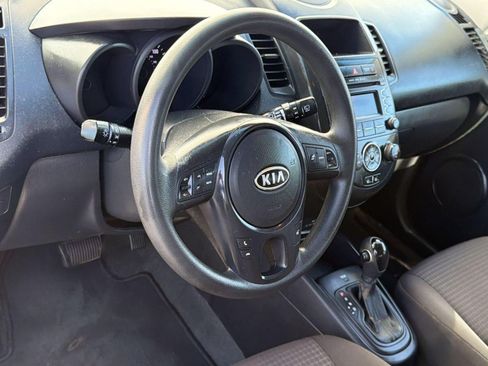 Used 2012 Kia Soul FWD image 4