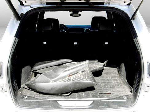 Used 2018 Jeep Grand Cherokee Altitude image 25