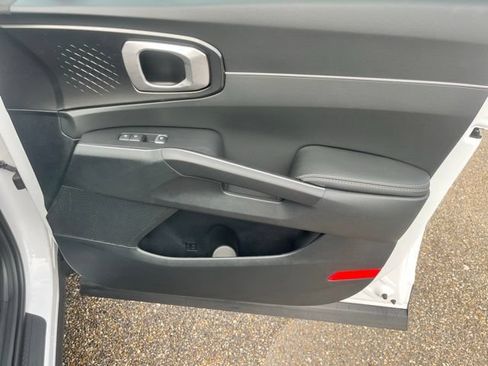 New 2026 Kia Sorento S w/ S Panoramic Sunroof Package FWD image 23
