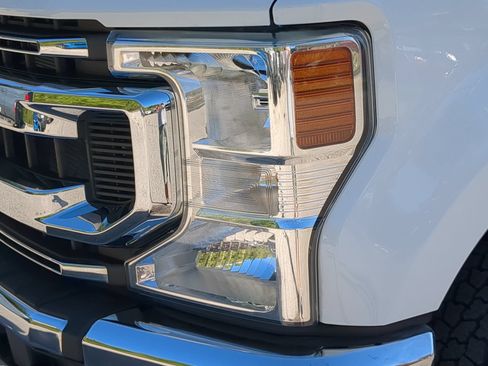 Certified 2022 Ford F250 XLT AWD/4WD image 44
